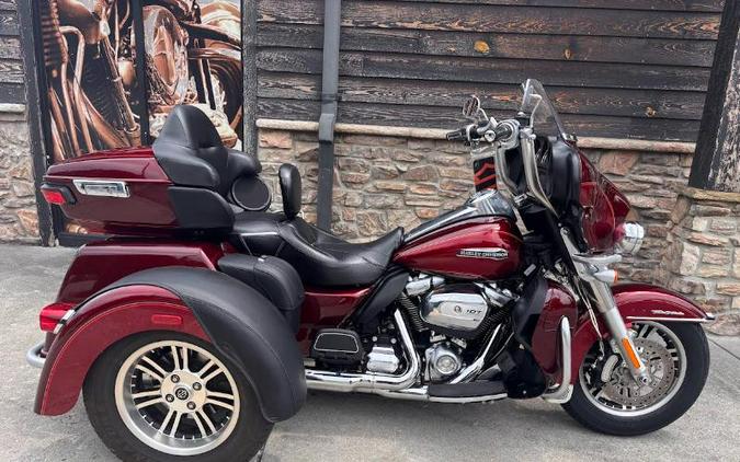 2017 Harley-Davidson TRI GLIDE ULTRA CLASSIC