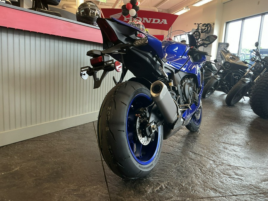 2026 YZF-R1 - Yamaha
