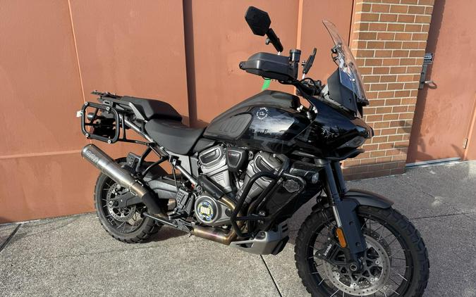 Harley-Davidson® Pan America™ 1250 Special Vivid Black