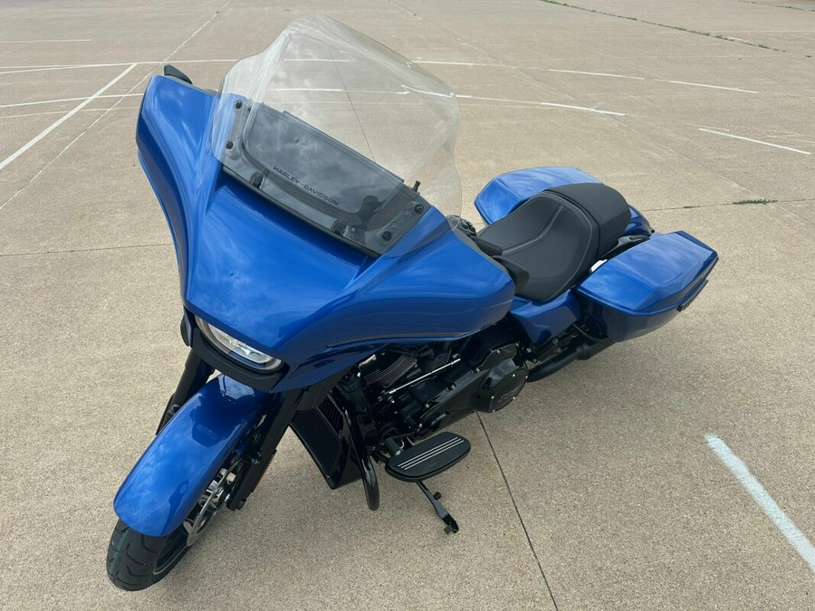 2024 Harley-Davidson Street Glide® Blue Burst