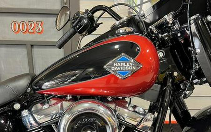 2025 Harley-Davidson® FLHC - Heritage Classic