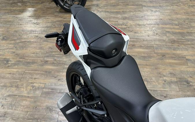 2026 Yamaha YZF-R3 70th Anniversary Edition R1 70Th Anniversary Edition