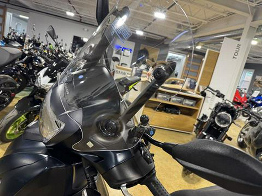 2024 Piaggio BV 400 Deep Black