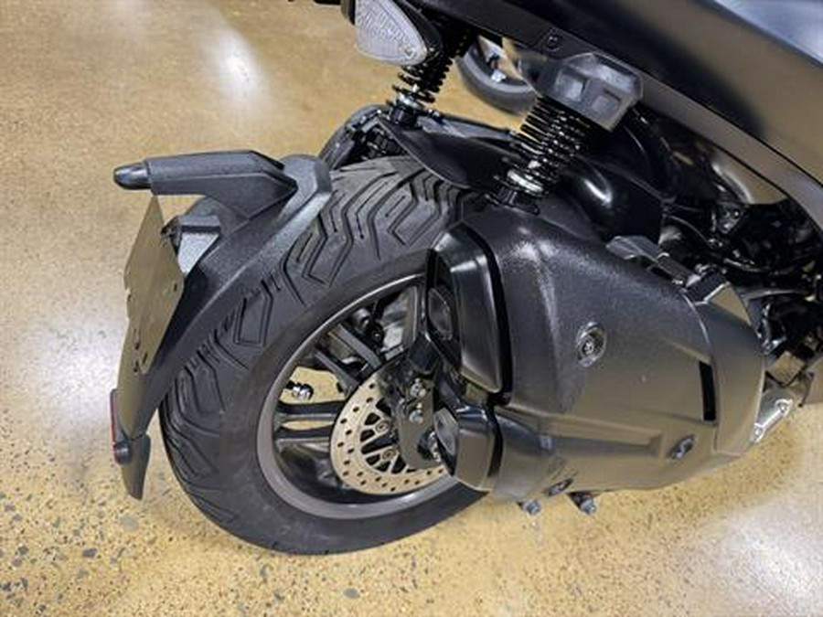 2024 Piaggio BV 400 Deep Black