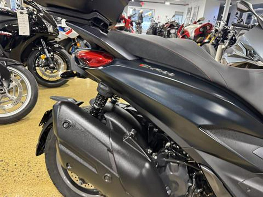 2024 Piaggio BV 400 Deep Black