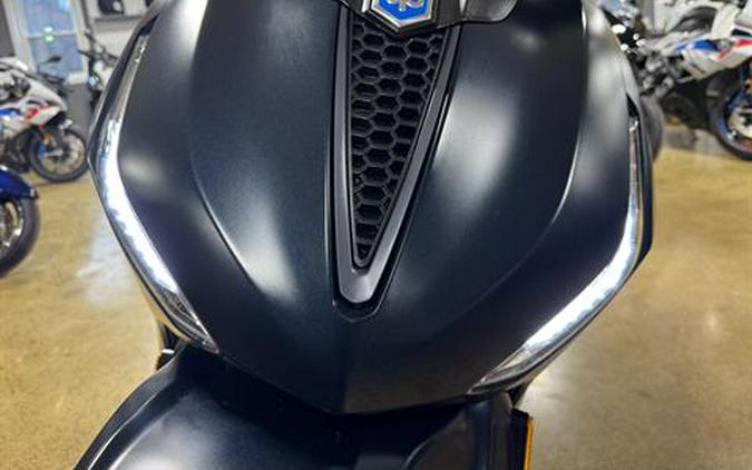 2024 Piaggio BV 400 Deep Black