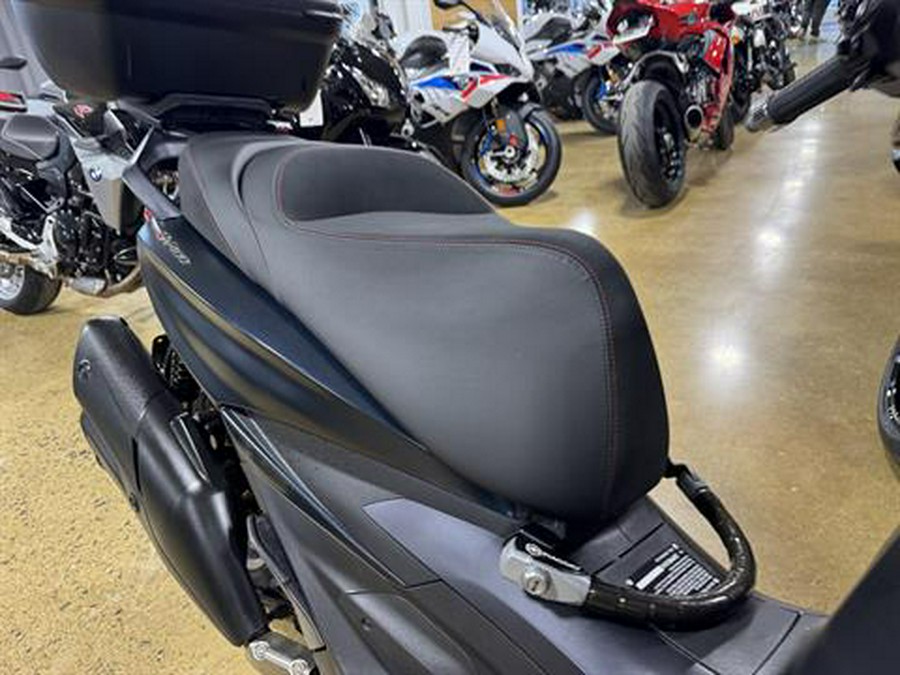 2024 Piaggio BV 400 Deep Black