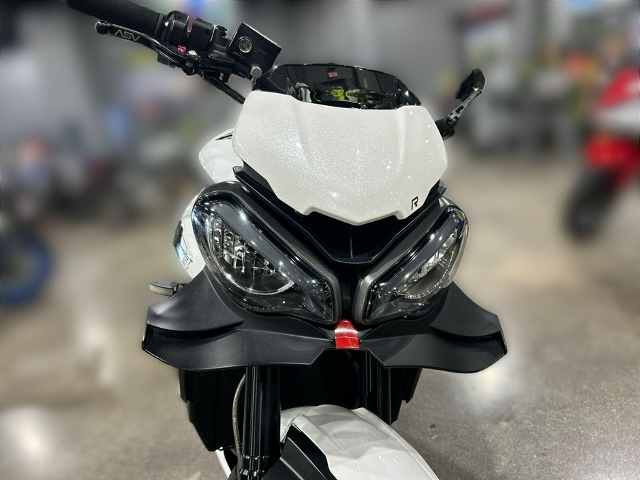 2024 Triumph Street Triple 765 R