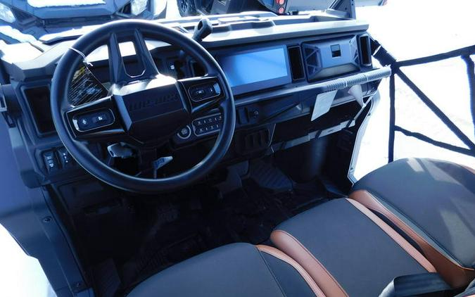 2026 Can-Am® Defender MAX LONE STAR HD11