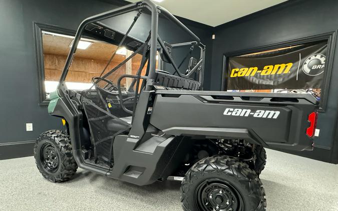 2025 Can-Am Defender HD7