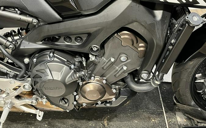 2016 Yamaha Motor Corp., USA FZ-09