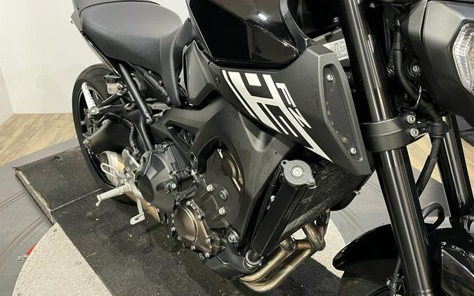 2016 Yamaha Motor Corp., USA FZ-09