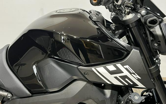 2016 Yamaha Motor Corp., USA FZ-09