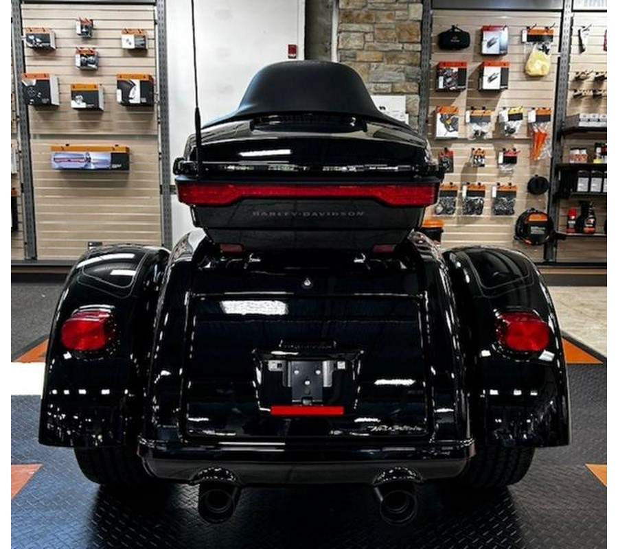 2025 Harley-Davidson® FLHTCUTG - Tri Glide® Ultra