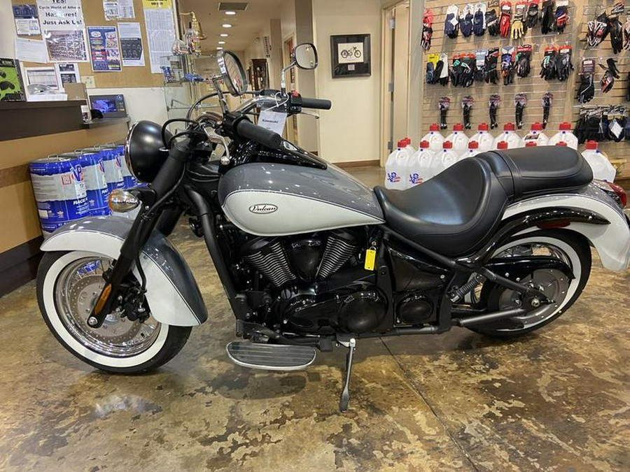2024 Kawasaki Vulcan® 900 Classic