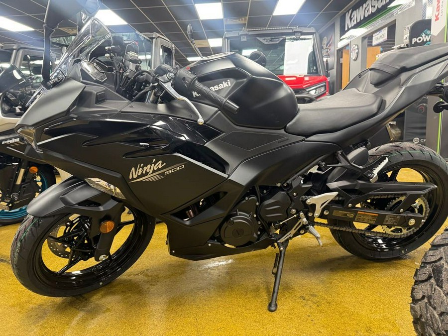 2026 Kawasaki Ninja® 500