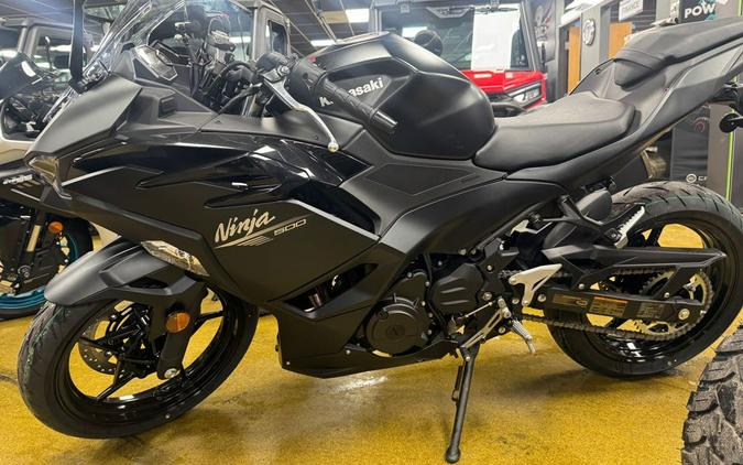 2026 Kawasaki Ninja® 500