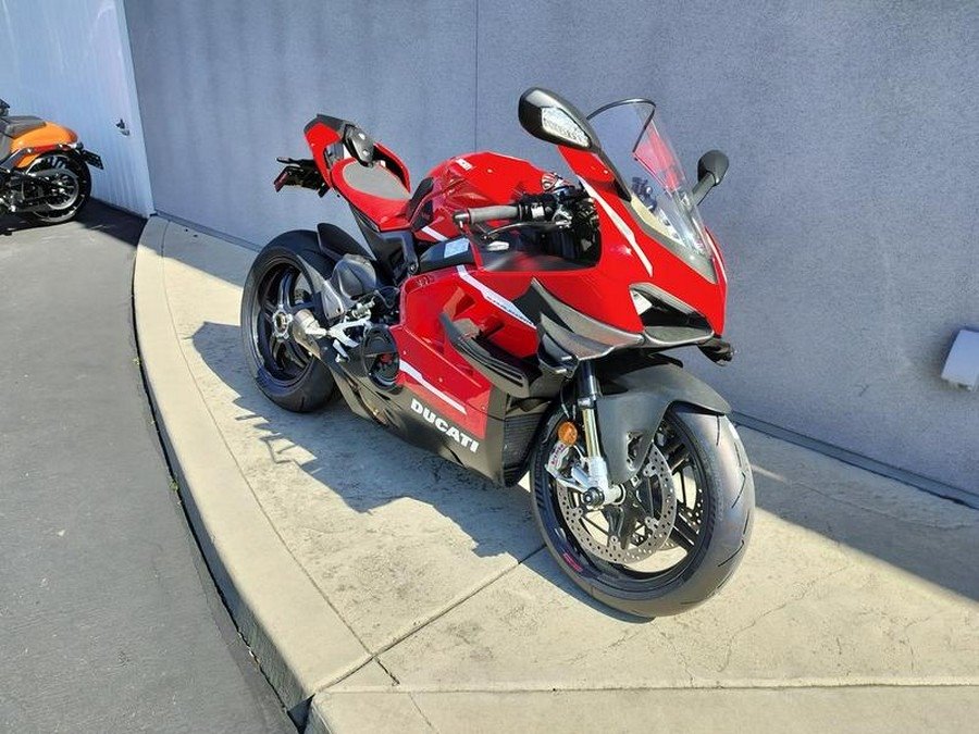 2020 Ducati Superleggera V4 Ducati Red