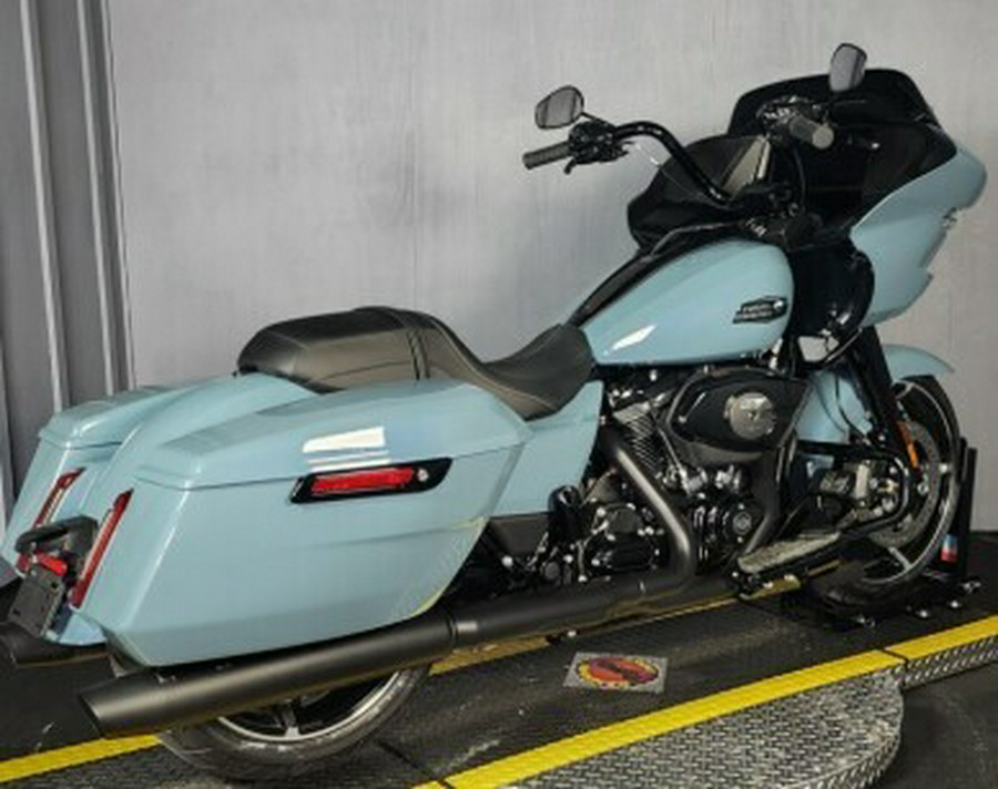 2024 Harley-Davidson Road Glide® FLTRX SHARKSKIN