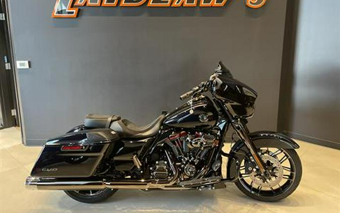 2022 Harley-Davidson CVO™ Street Glide®