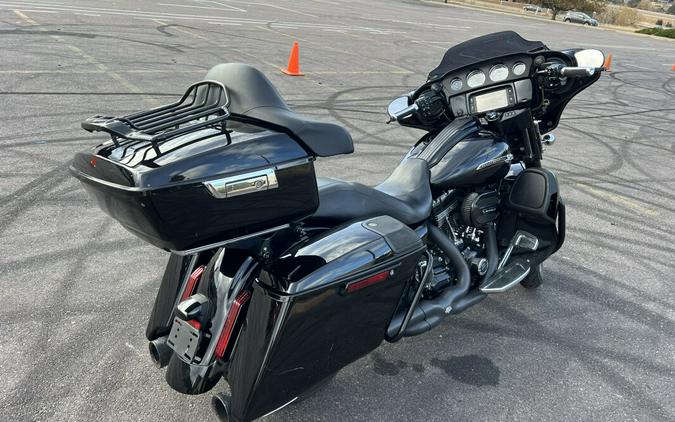 2016 Harley-Davidson® CVO™ Street Glide®