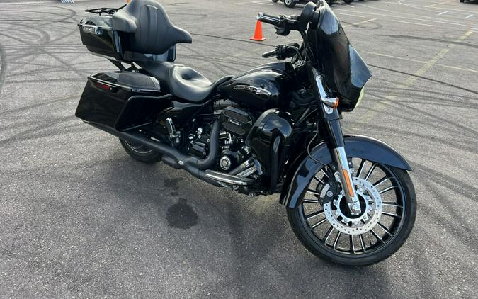 2016 Harley-Davidson® CVO™ Street Glide®