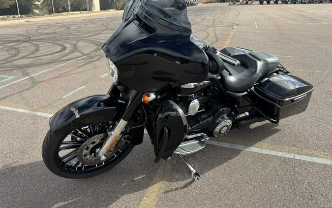2016 Harley-Davidson® CVO™ Street Glide®