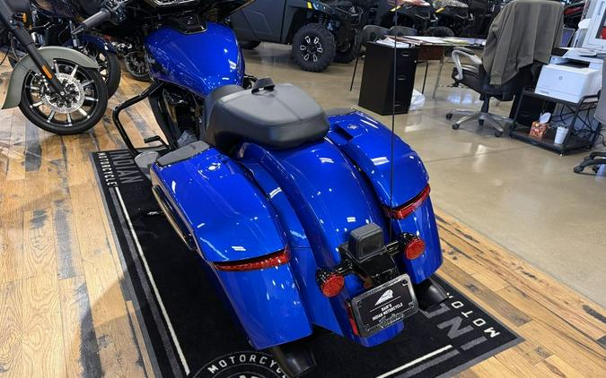 2026 Indian Motorcycle® Chieftain® PowerPlus Dark Horse® 112 w/PowerBand Deep Blue Metallic