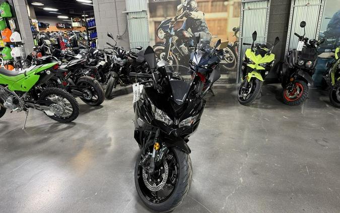 2025 Kawasaki NINJA® ZX™-4R ABS