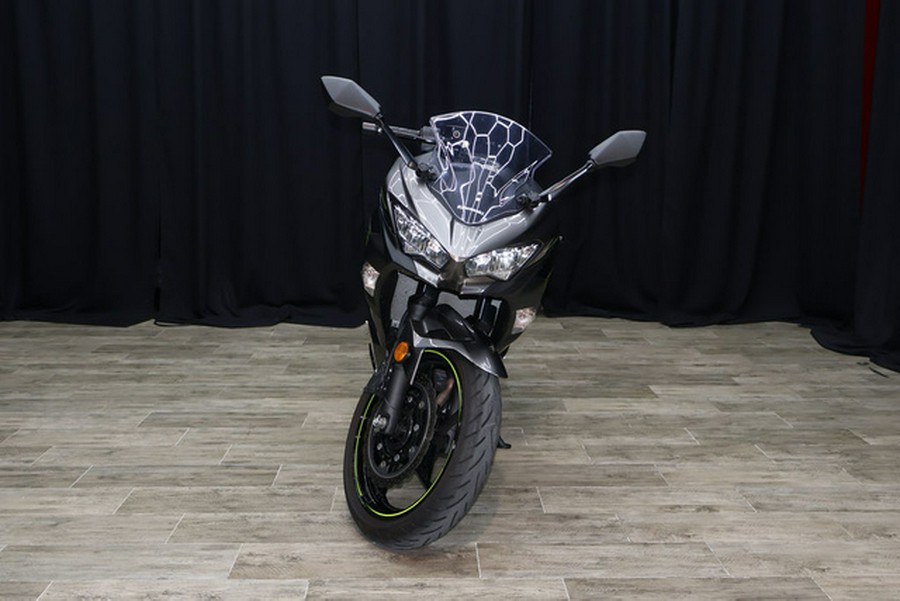 2021 Kawasaki Ninja 400 ABS Metallic Gray/Metallic Magnetic Dar