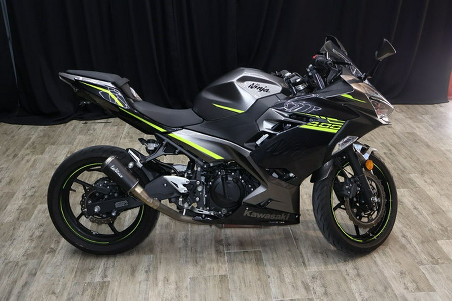 2021 Kawasaki Ninja 400 ABS Metallic Gray/Metallic Magnetic Dar