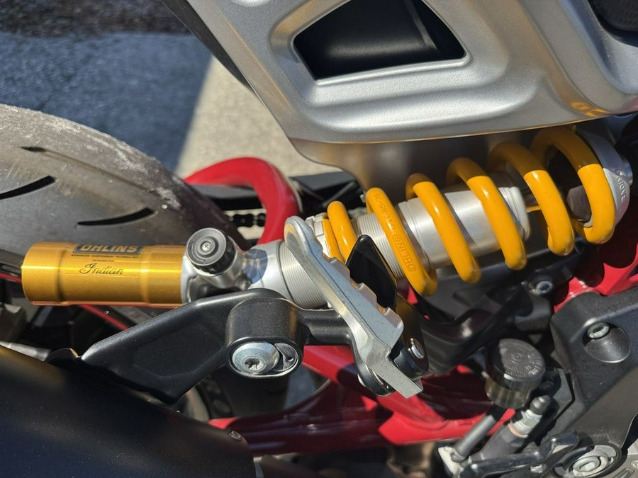 2022 Indian Motorcycle® FTR R Carbon Carbon Fiber