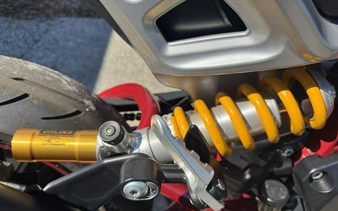 2022 Indian Motorcycle® FTR R Carbon Carbon Fiber