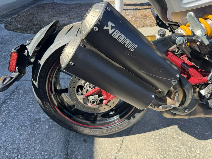 2022 Indian Motorcycle® FTR R Carbon Carbon Fiber