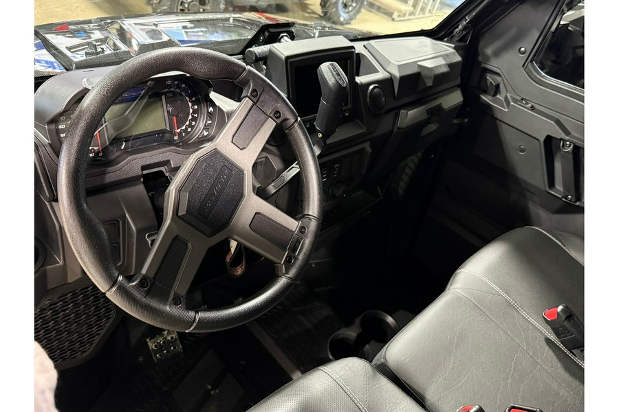 2026 Polaris Ranger Crew® XP 1000 NorthStar EditionTexas Edition (Shown with optional box extender.)