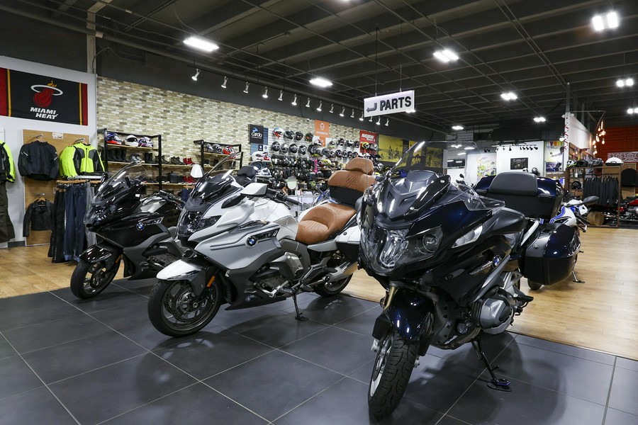 2026 BMW S 1000 XR