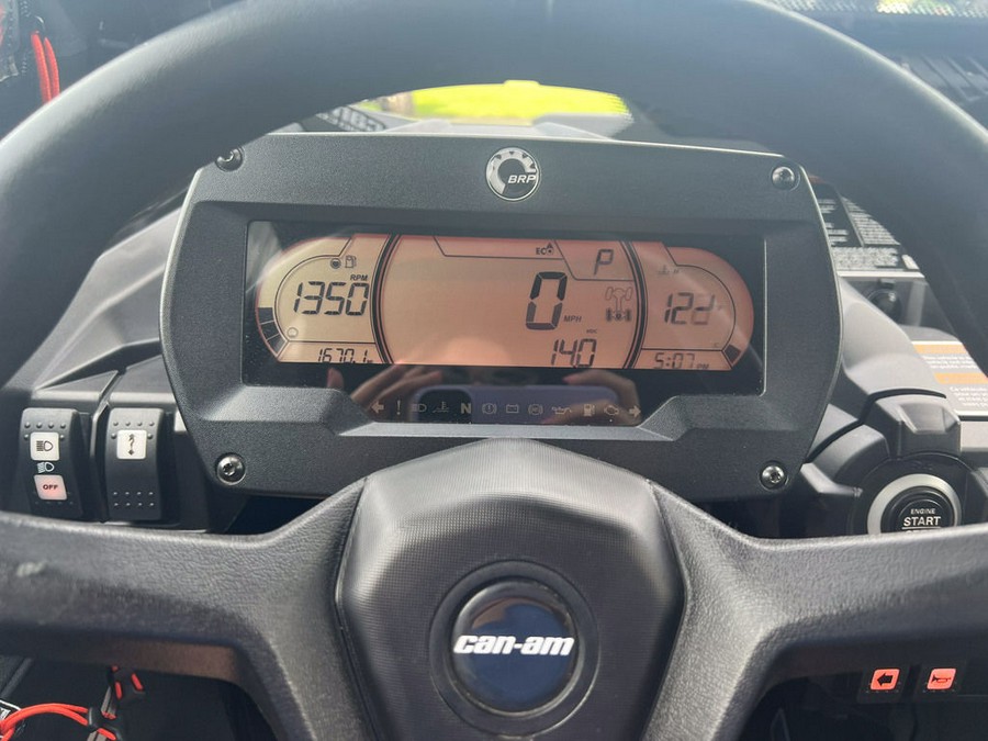 2024 Can-Am® Commander MAX XT 1000R