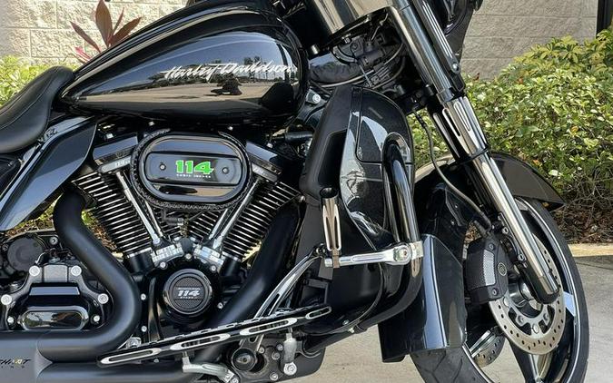 2017 Harley-Davidson® FLHXSE - CVO™ Street Glide®