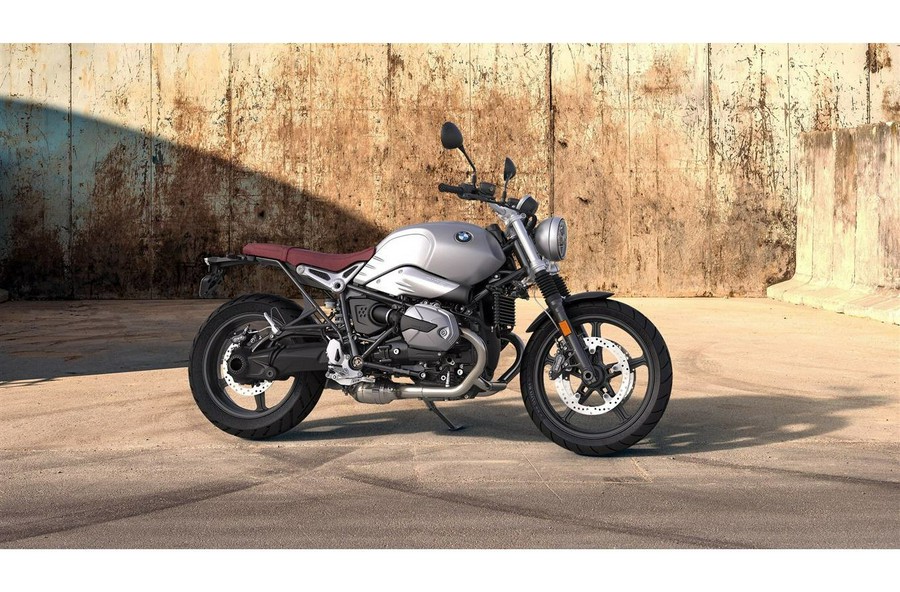 2023 BMW RNINET SCR