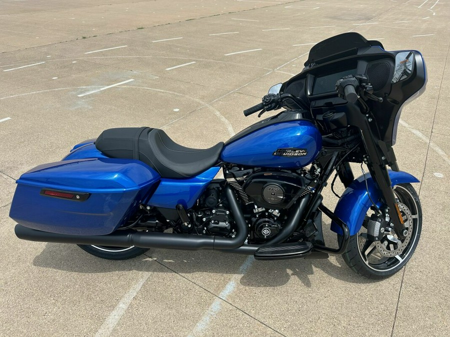 2024 Harley-Davidson Street Glide® Blue Burst