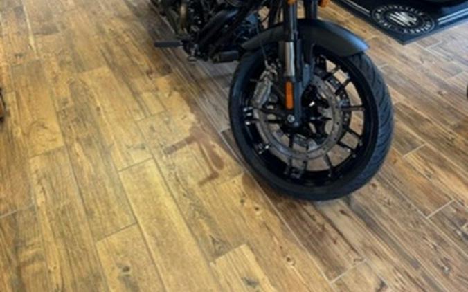 2025 Indian Sport Chief RT Black Smoke