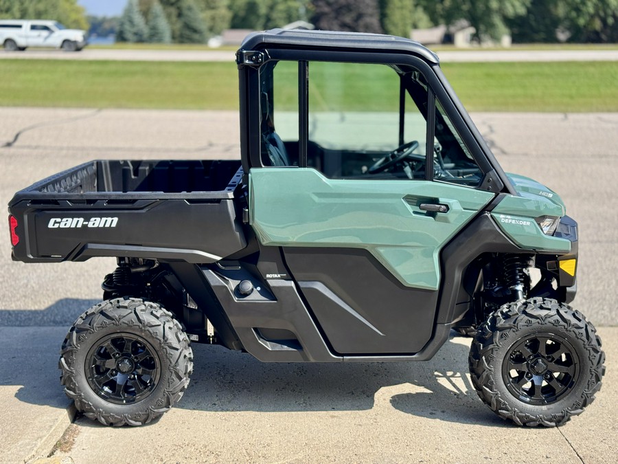 2026 Can-Am Defender DPS CAB HD9