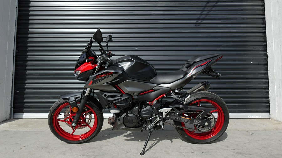 2025 Kawasaki Z500 SE ABS