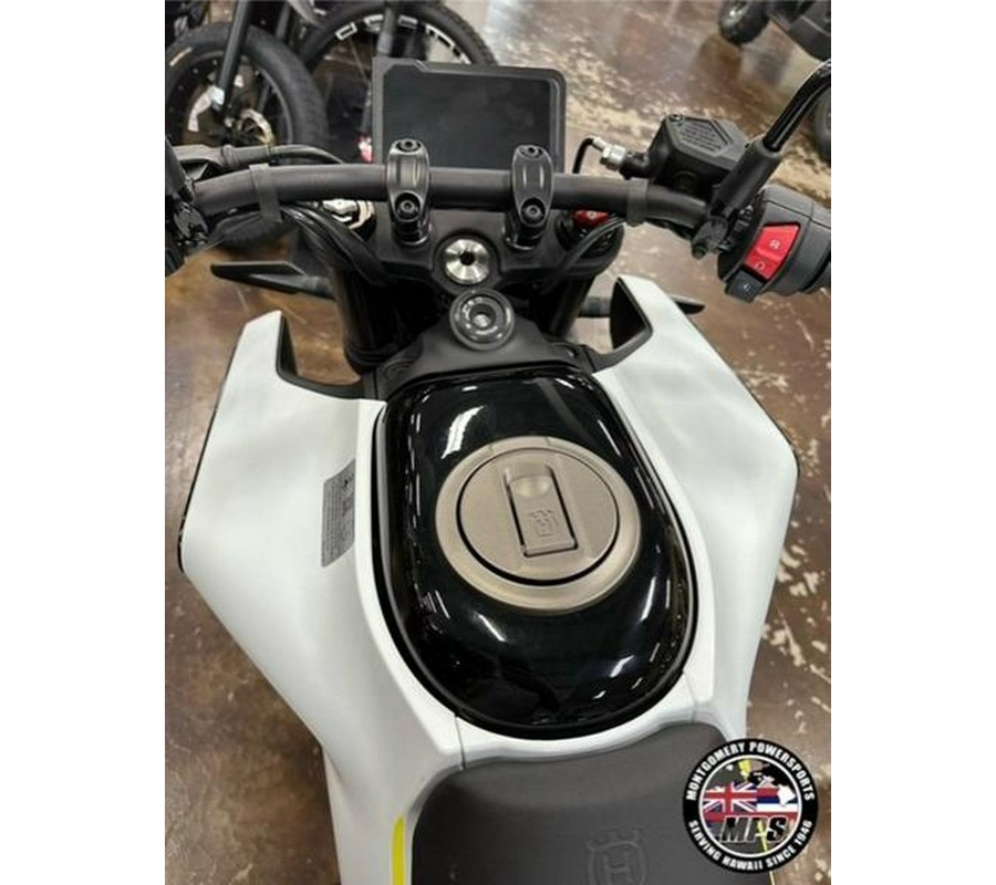 2024 Husqvarna® Vitpilen 401