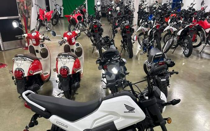 2025 Honda Navi Base