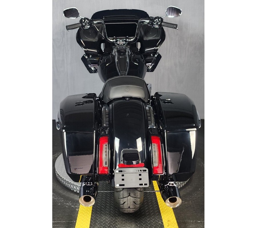 2024 Harley-Davidson Road Glide® FLTRX VIVID BLACK