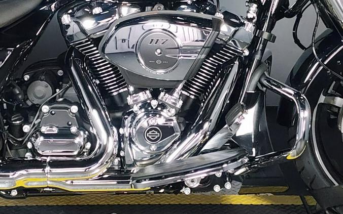 2024 Harley-Davidson Road Glide® FLTRX VIVID BLACK