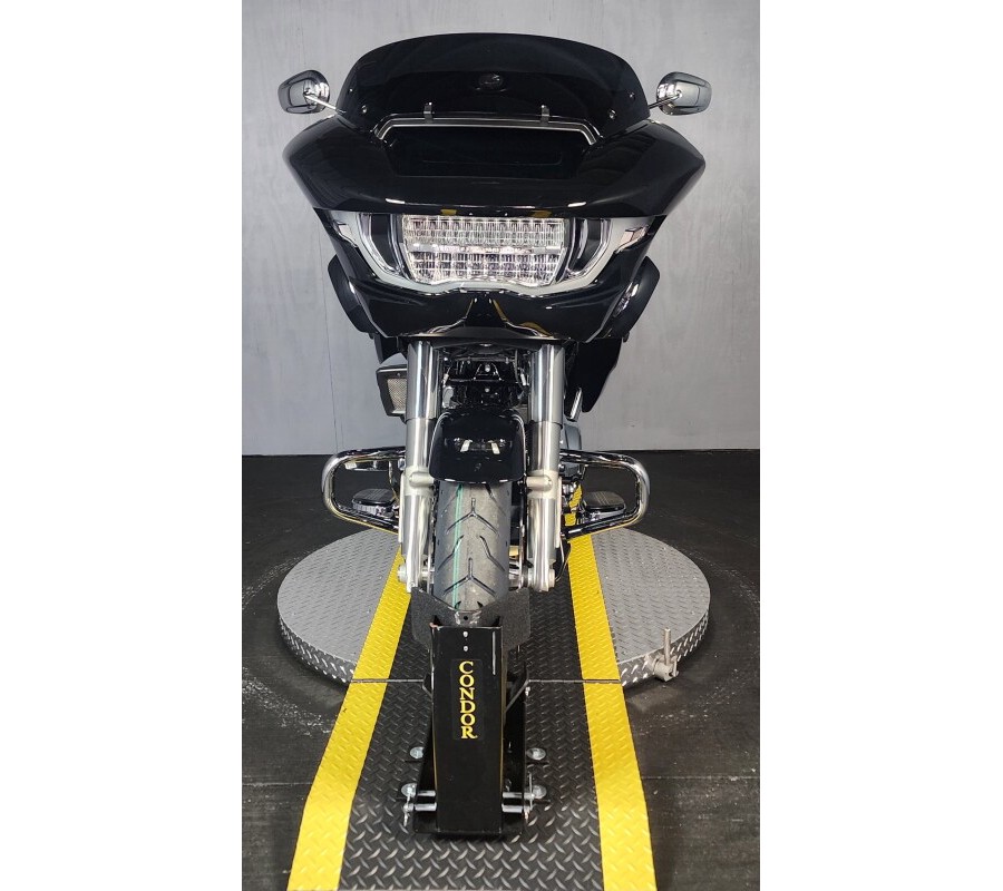 2024 Harley-Davidson Road Glide® FLTRX VIVID BLACK