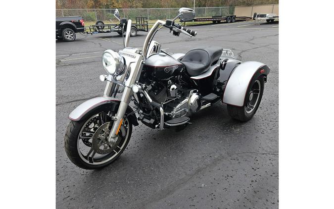 2015 Harley-Davidson® FREEWHEELER