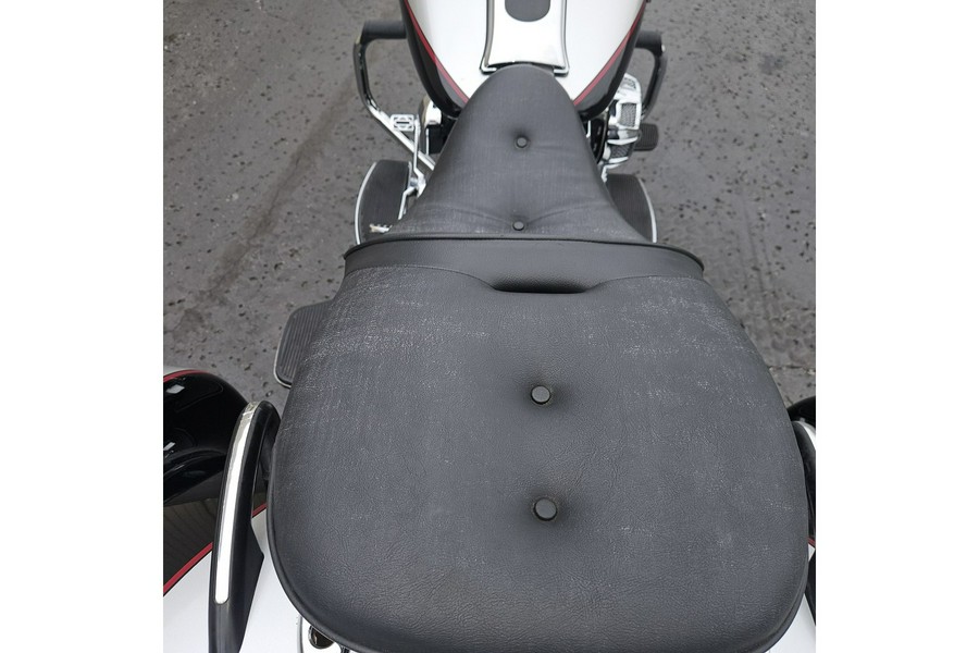 2015 Harley-Davidson® FREEWHEELER